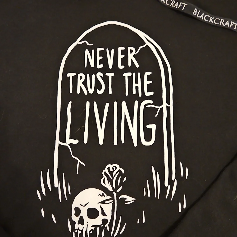 Hot Topic BlackCraft Never Trust The Living Tombstone Girls Hoodie size Small - Picture 2 of 4